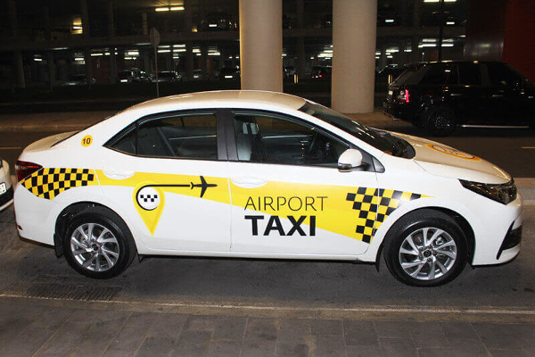 “The Evolution of Airport Taxi Services: From Traditional Cabs to Ride-Sharing Apps”